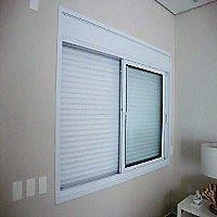 Janelas com esquadrias de alumínio